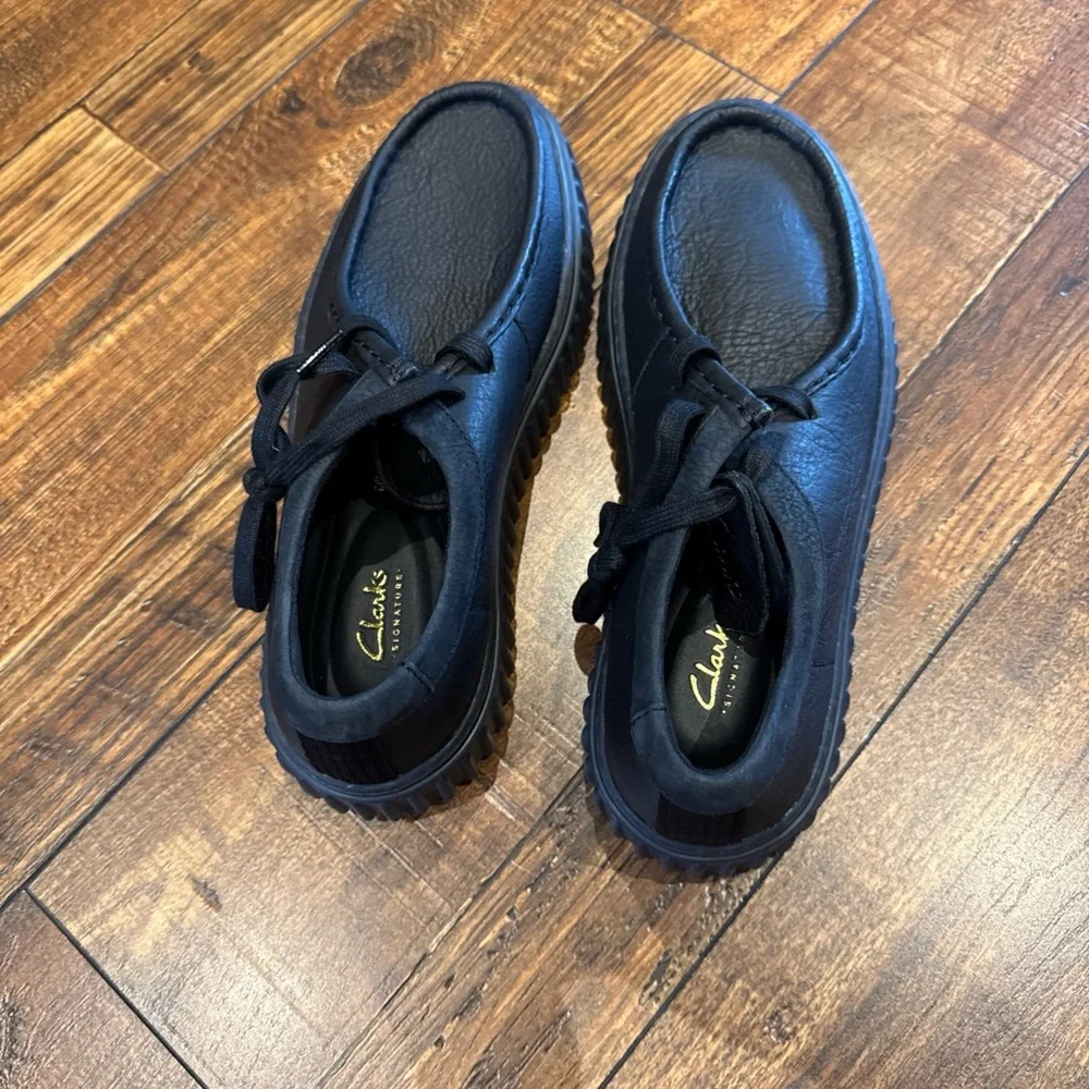 Clarks stylish black